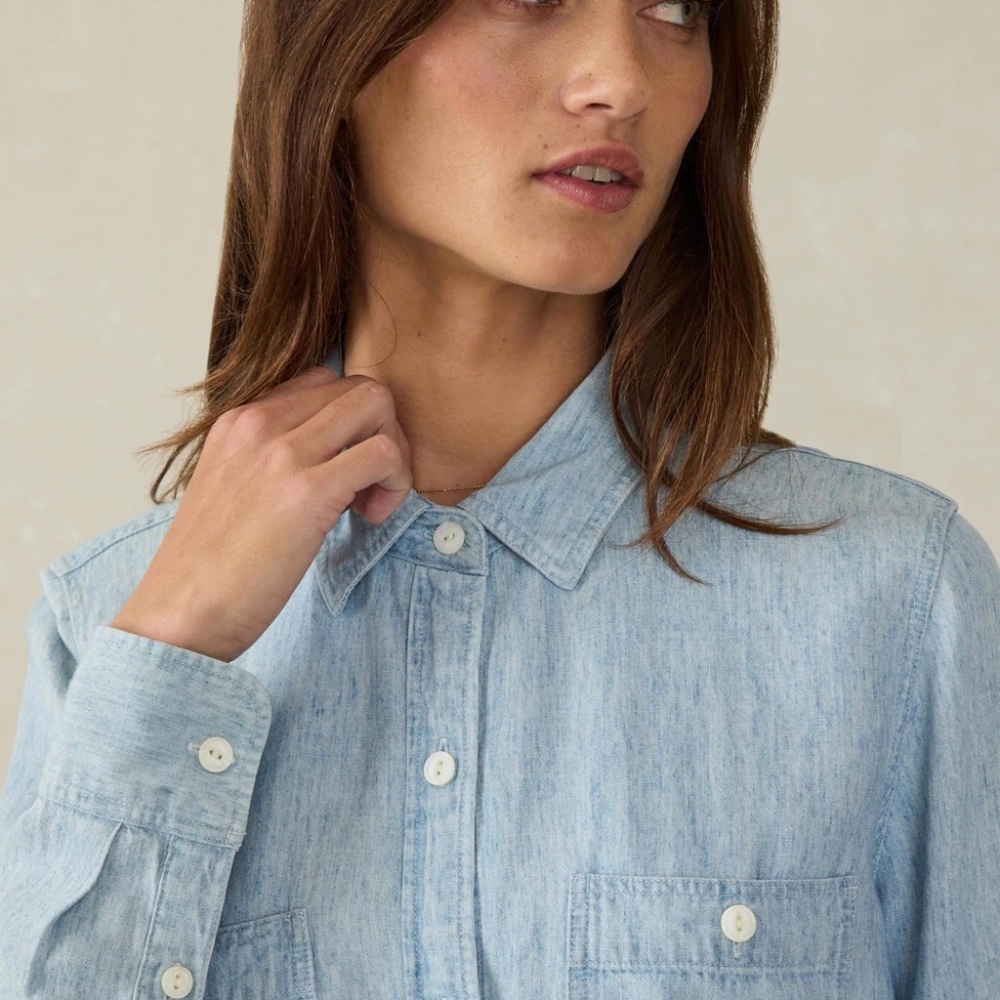 Faherty Tried and True Chambray Shirt Women’s Medium - Picture 7 of 10